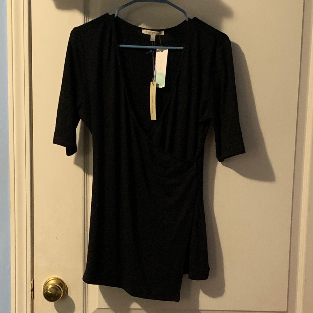 41 Hawthorn Black V-Neck Blouse
